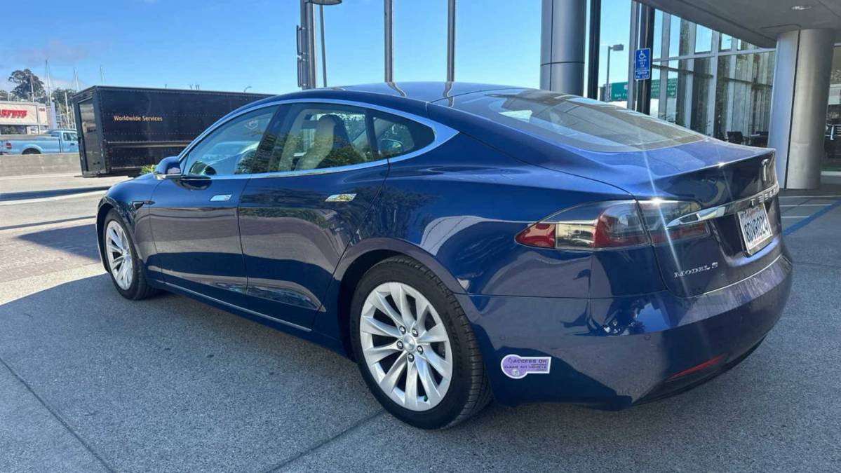 2018 Tesla Model S 5YJSA1E21JF248024