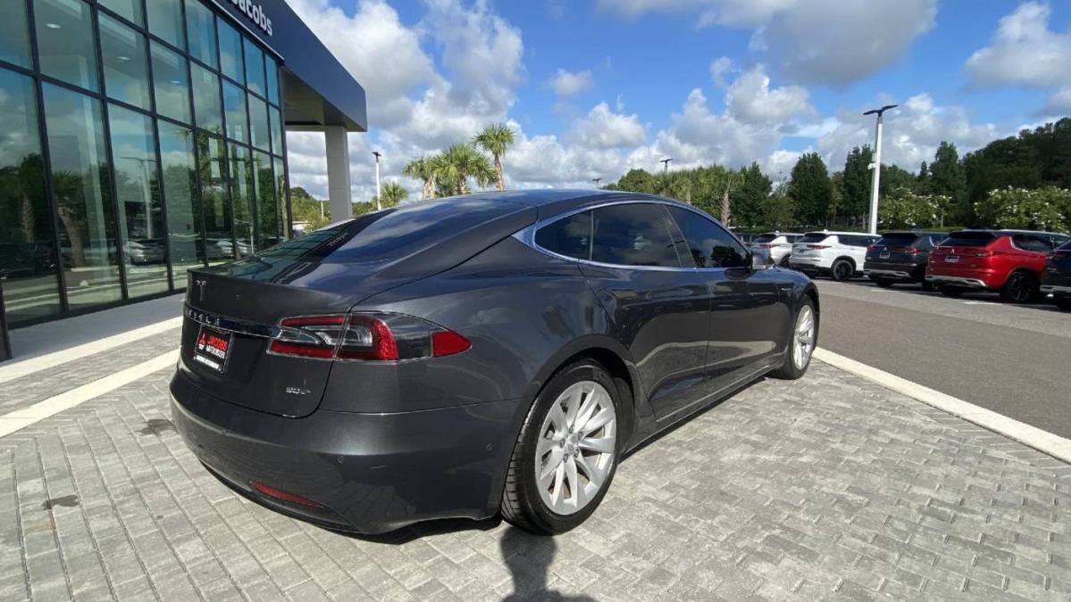 2017 Tesla Model S 5YJSA1E26HF183973