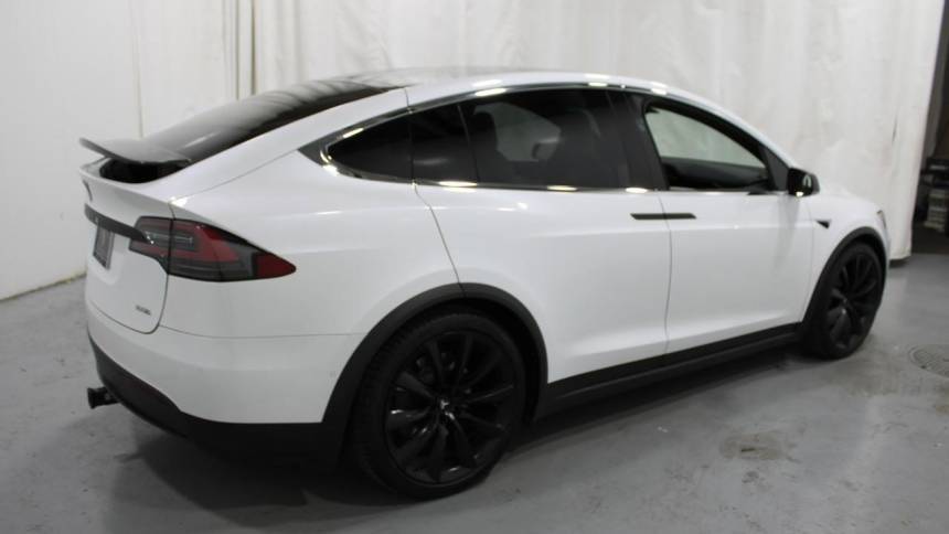 2019 Tesla Model X 5YJXCBE25KF156857