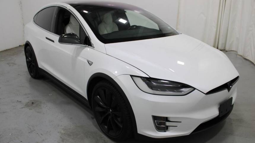 2019 Tesla Model X 5YJXCBE25KF156857