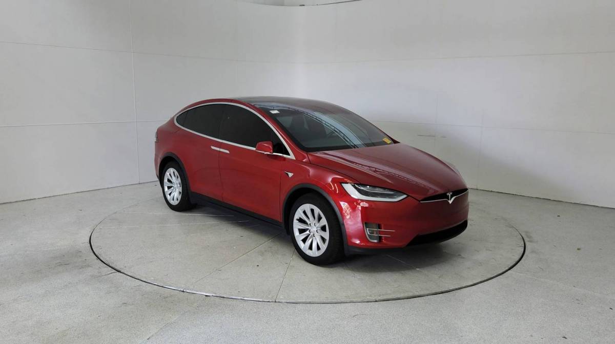 2017 Tesla Model X 5YJXCDE20HF077469