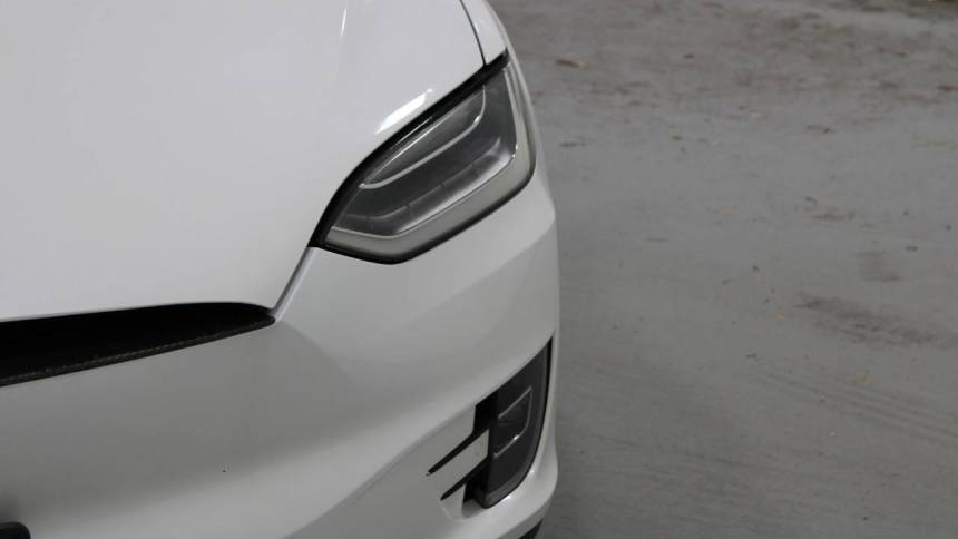 2019 Tesla Model X 5YJXCBE25KF156857