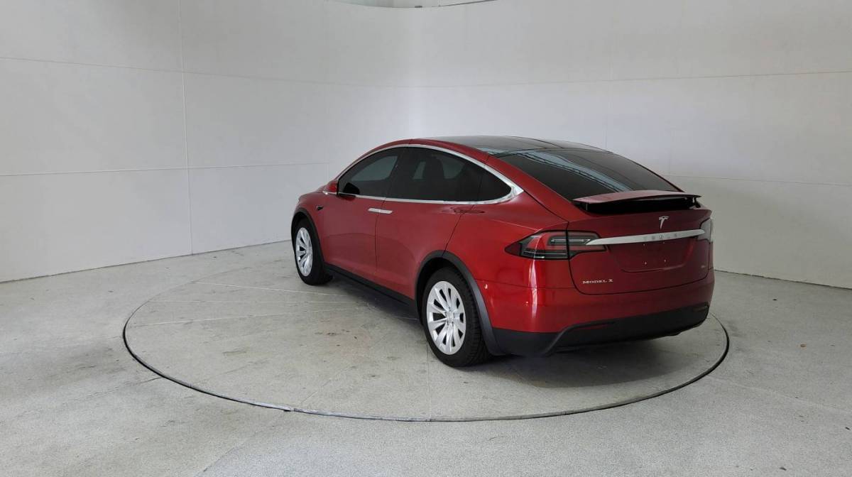 2017 Tesla Model X 5YJXCDE20HF077469