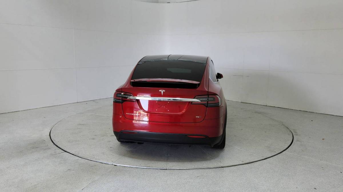 2017 Tesla Model X 5YJXCDE20HF077469