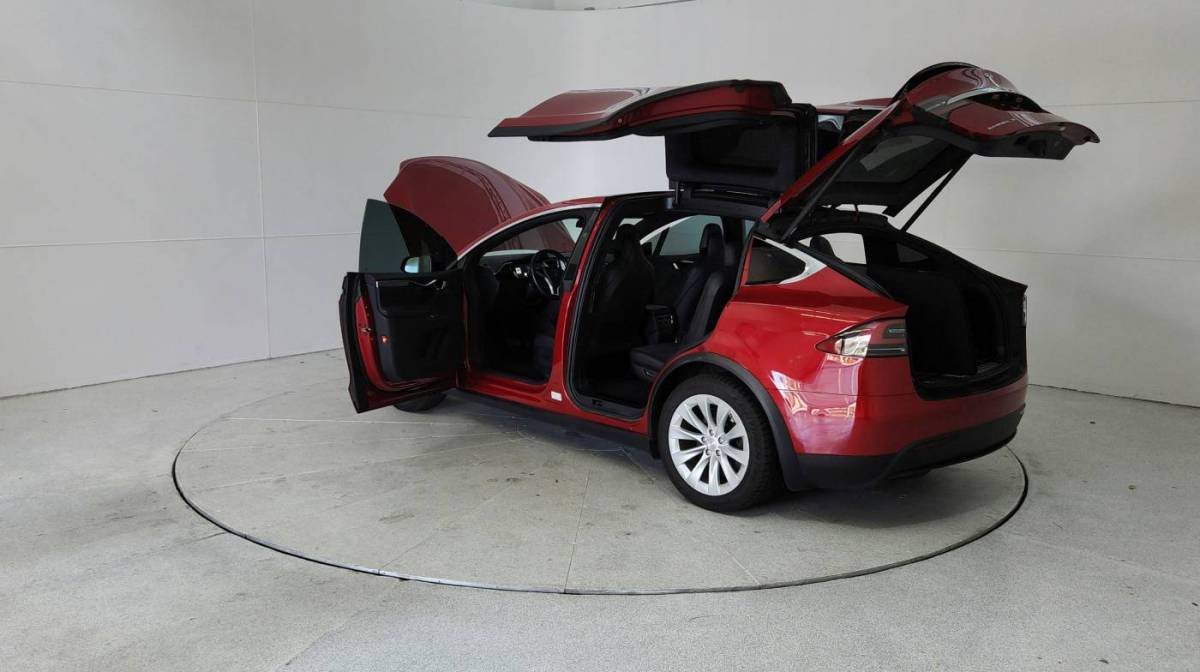 2017 Tesla Model X 5YJXCDE20HF077469