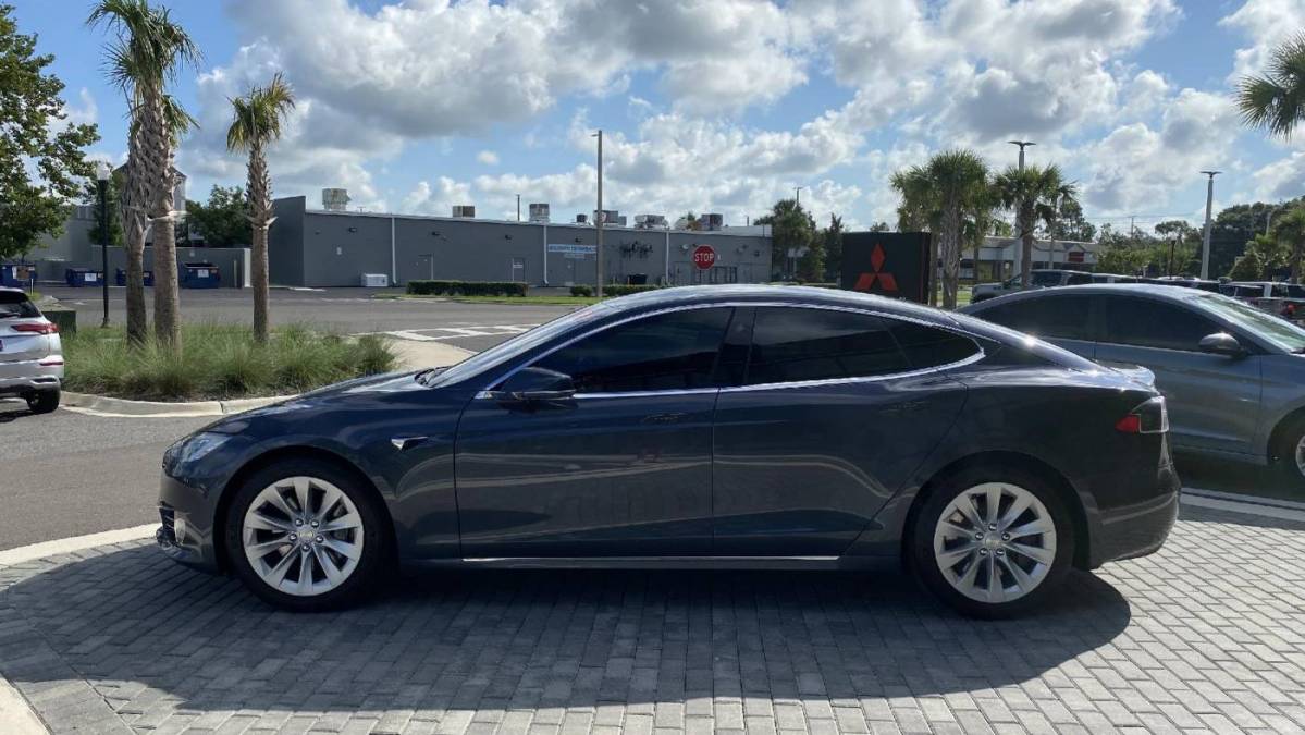 2017 Tesla Model S 5YJSA1E26HF183973