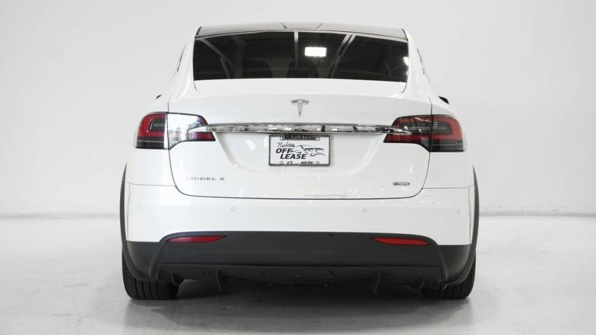 2016 Tesla Model X 5YJXCAE27GF001776