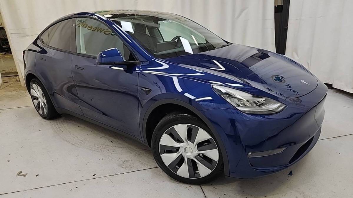 2021 Tesla Model Y 5YJYGDEE5MF183803