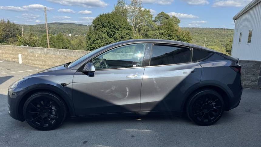 2021 Tesla Model Y 5YJYGDEE6MF079613