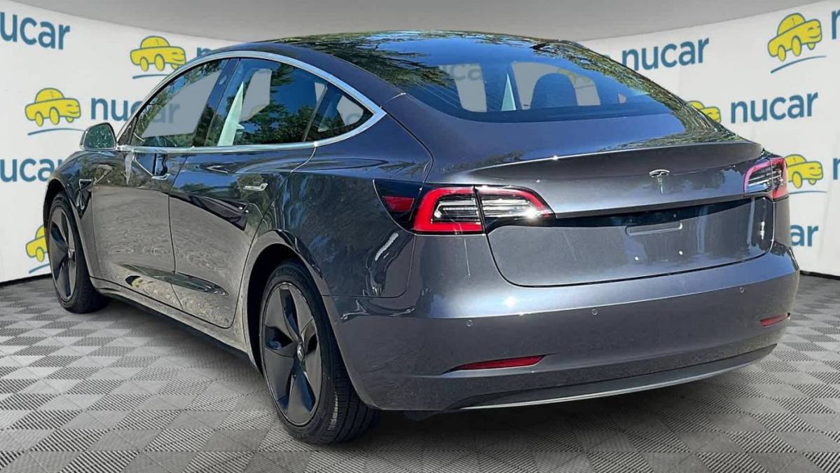 2018 Tesla Model 3 5YJ3E1EB9JF114161