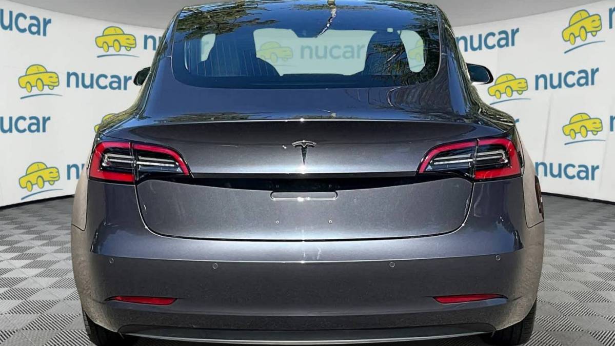 2018 Tesla Model 3 5YJ3E1EB9JF114161