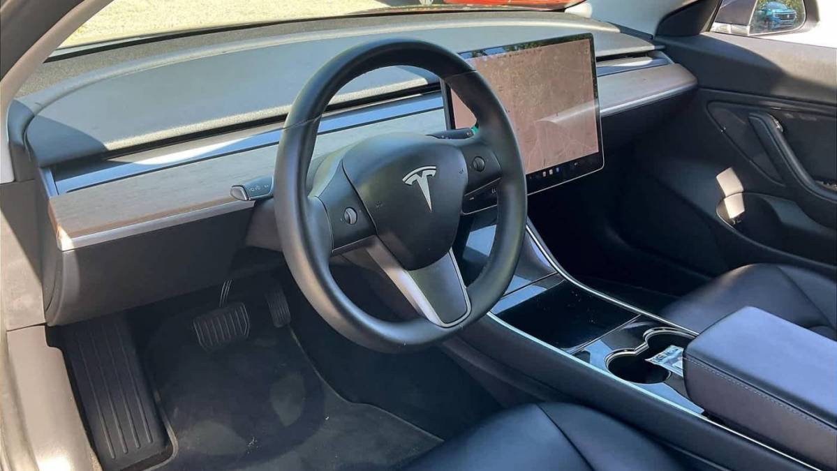 2018 Tesla Model 3 5YJ3E1EB9JF114161