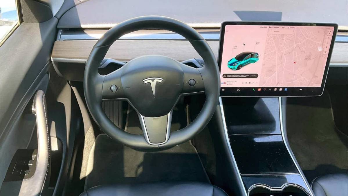 2018 Tesla Model 3 5YJ3E1EB9JF114161