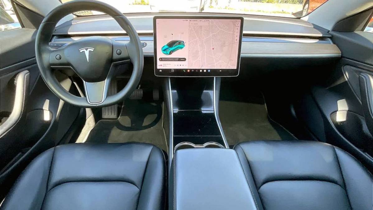 2018 Tesla Model 3 5YJ3E1EB9JF114161