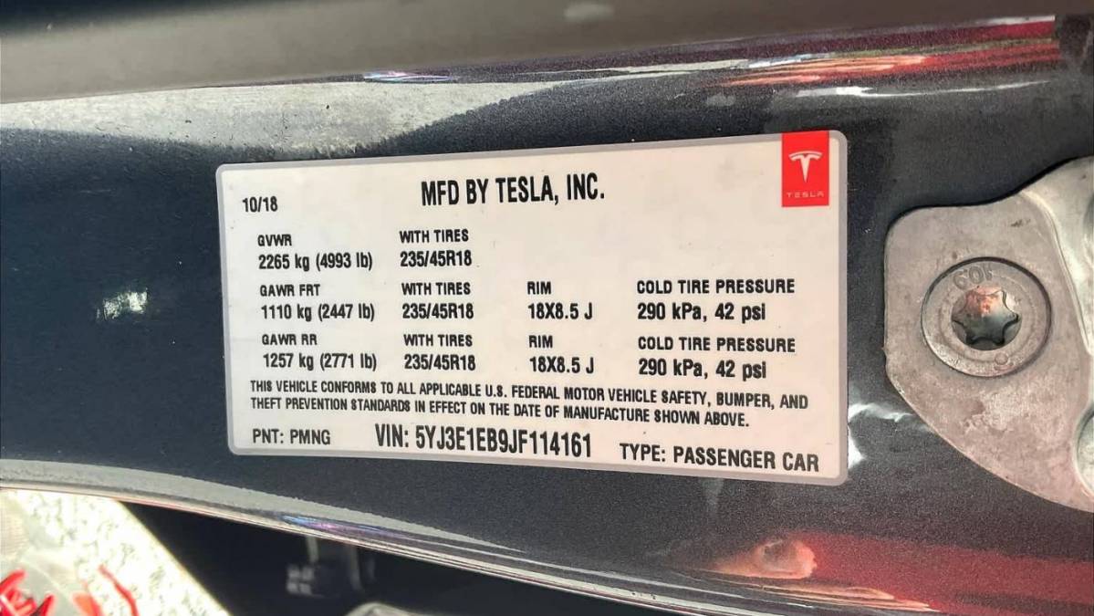 2018 Tesla Model 3 5YJ3E1EB9JF114161