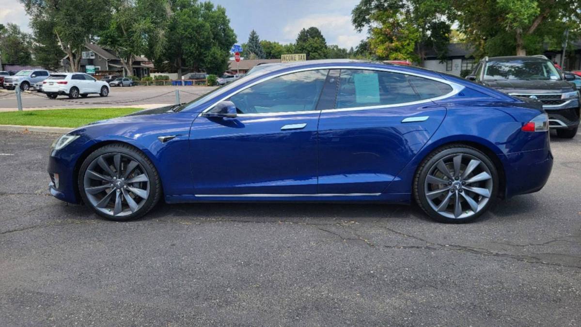 2017 Tesla Model S 5YJSA1E24HF205436