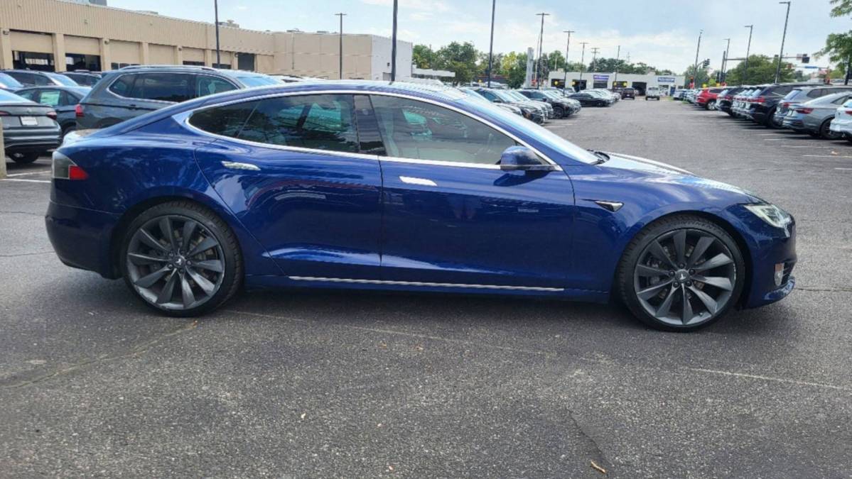 2017 Tesla Model S 5YJSA1E24HF205436