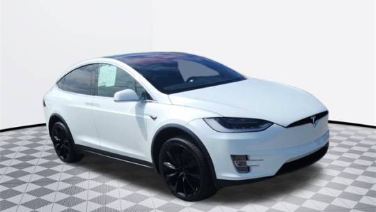 2018 Tesla Model X 5YJXCDE20JF123064