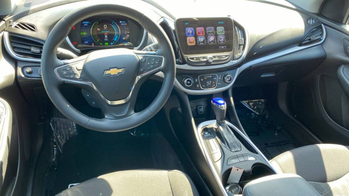 2017 Chevrolet VOLT 1G1RC6S52HU198944