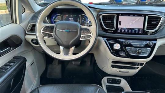 2018 Chrysler Pacifica Hybrid 2C4RC1N70JR293562