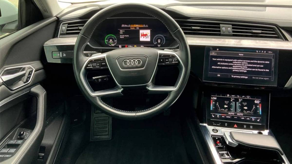 2021 Audi e-tron WA1LAAGE9MB015554