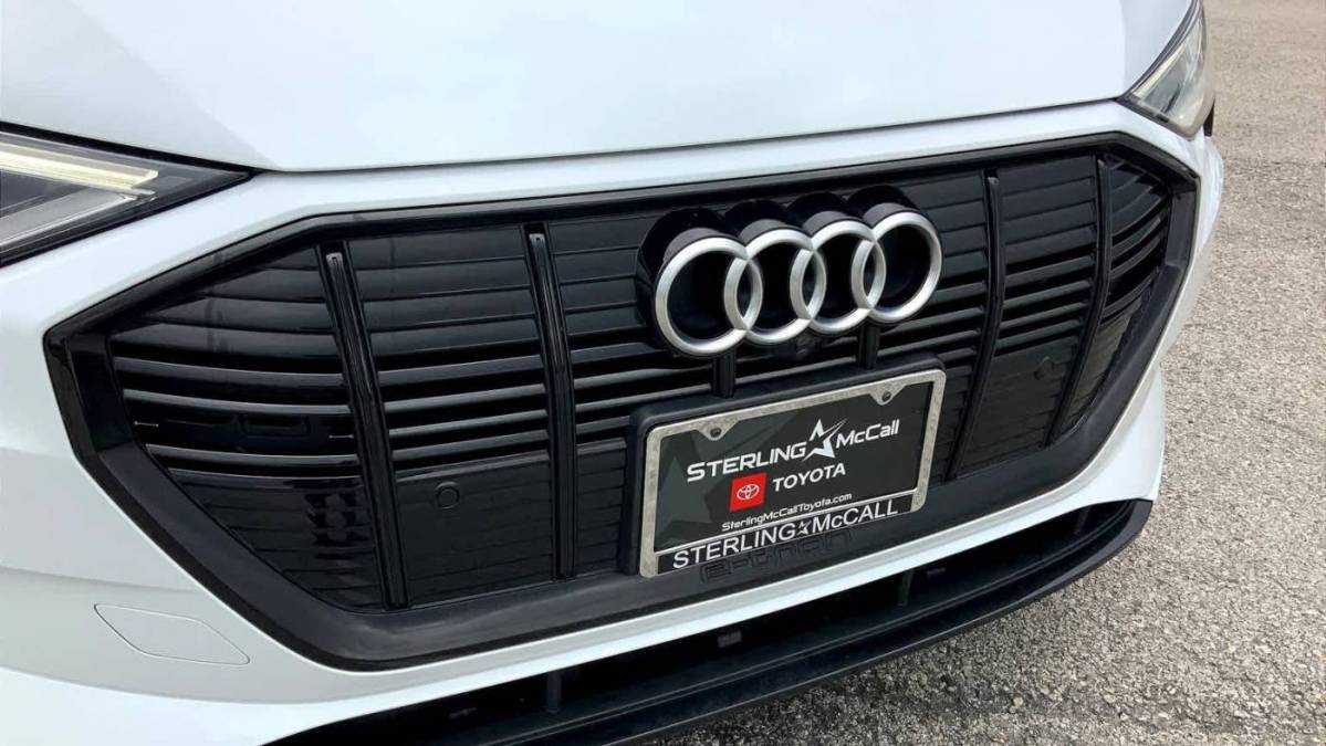 2021 Audi e-tron WA1LAAGE9MB015554