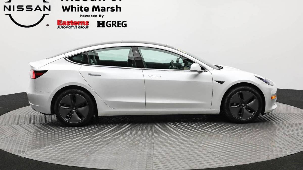 2020 Tesla Model 3 5YJ3E1EB5LF665710