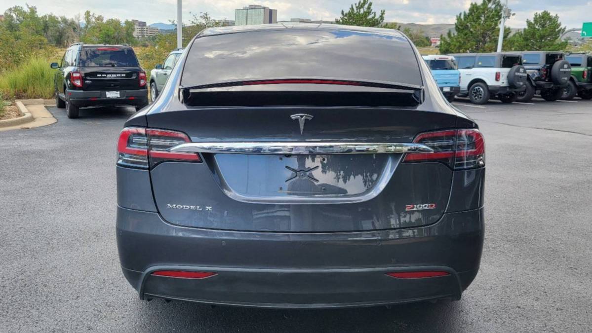 2017 Tesla Model X 5YJXCDE45HF077386