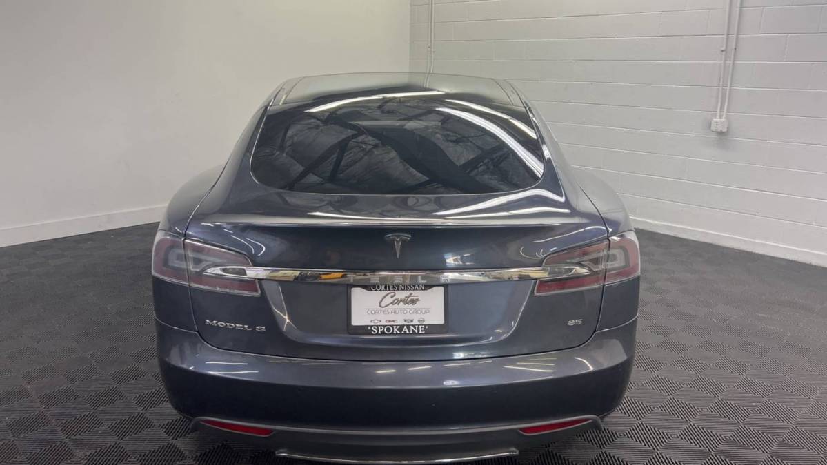 2015 Tesla Model S 5YJSA1H17FFP75107