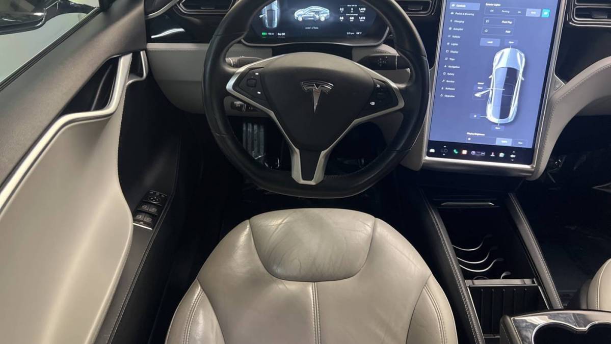 2015 Tesla Model S 5YJSA1H17FFP75107