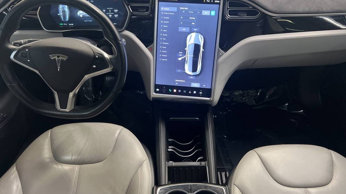 2015 Tesla Model S 5YJSA1H17FFP75107