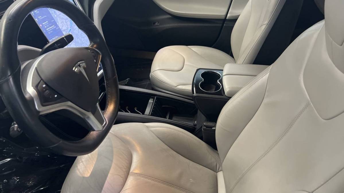 2015 Tesla Model S 5YJSA1H17FFP75107