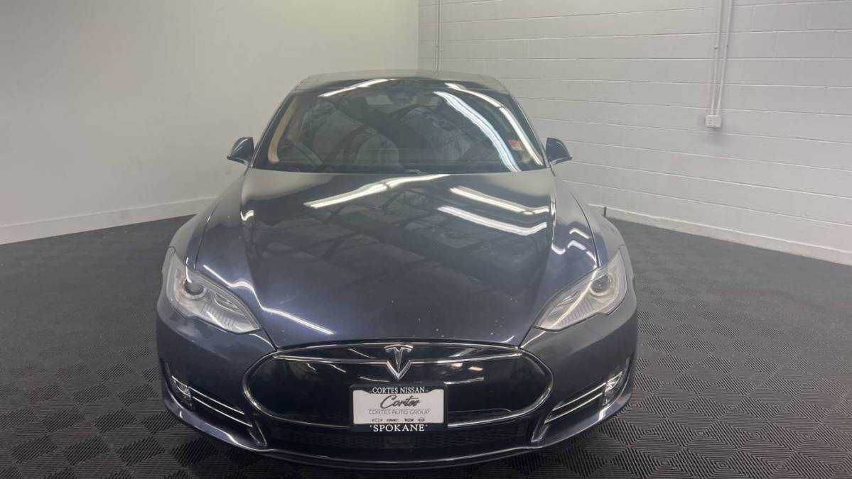 2015 Tesla Model S 5YJSA1H17FFP75107