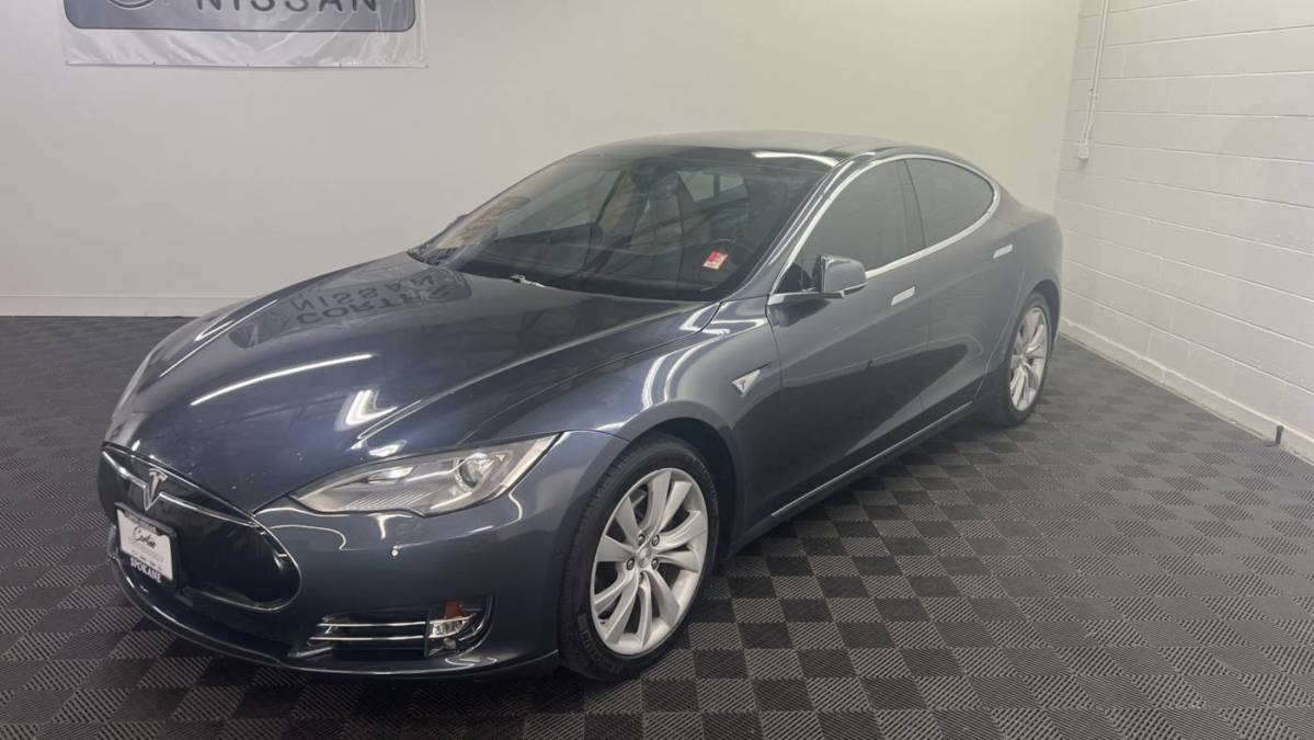 2015 Tesla Model S 5YJSA1H17FFP75107