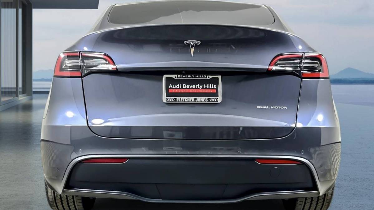 2021 Tesla Model Y 5YJYGDEE0MF161613