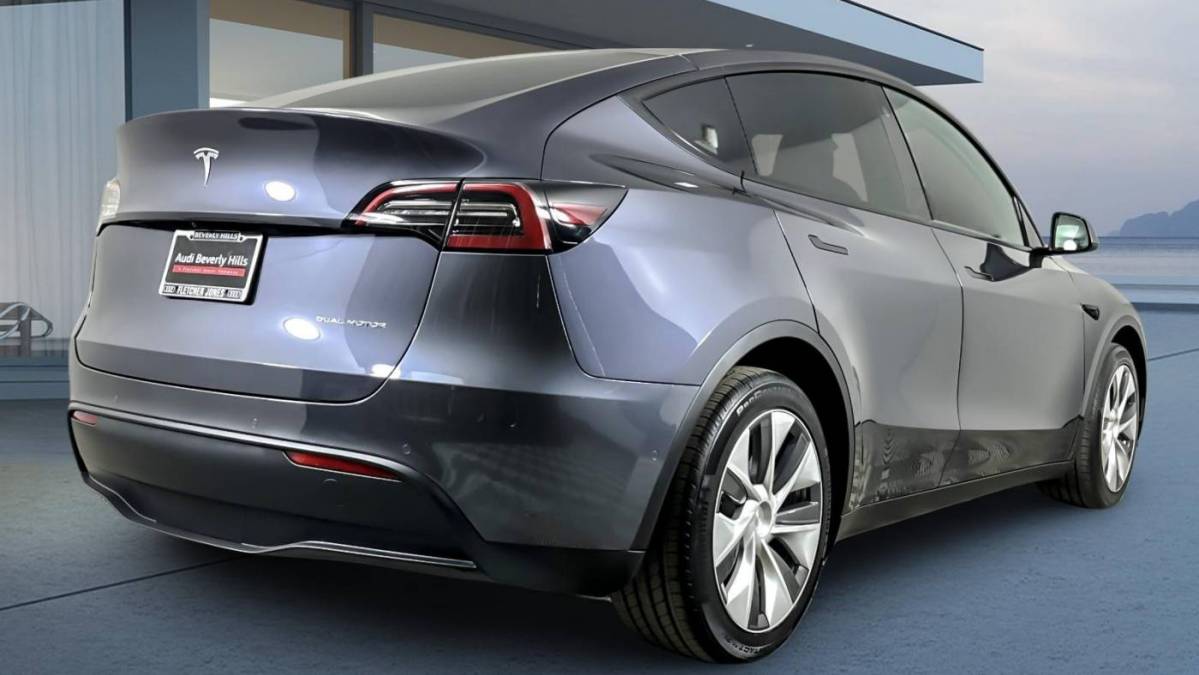 2021 Tesla Model Y 5YJYGDEE0MF161613