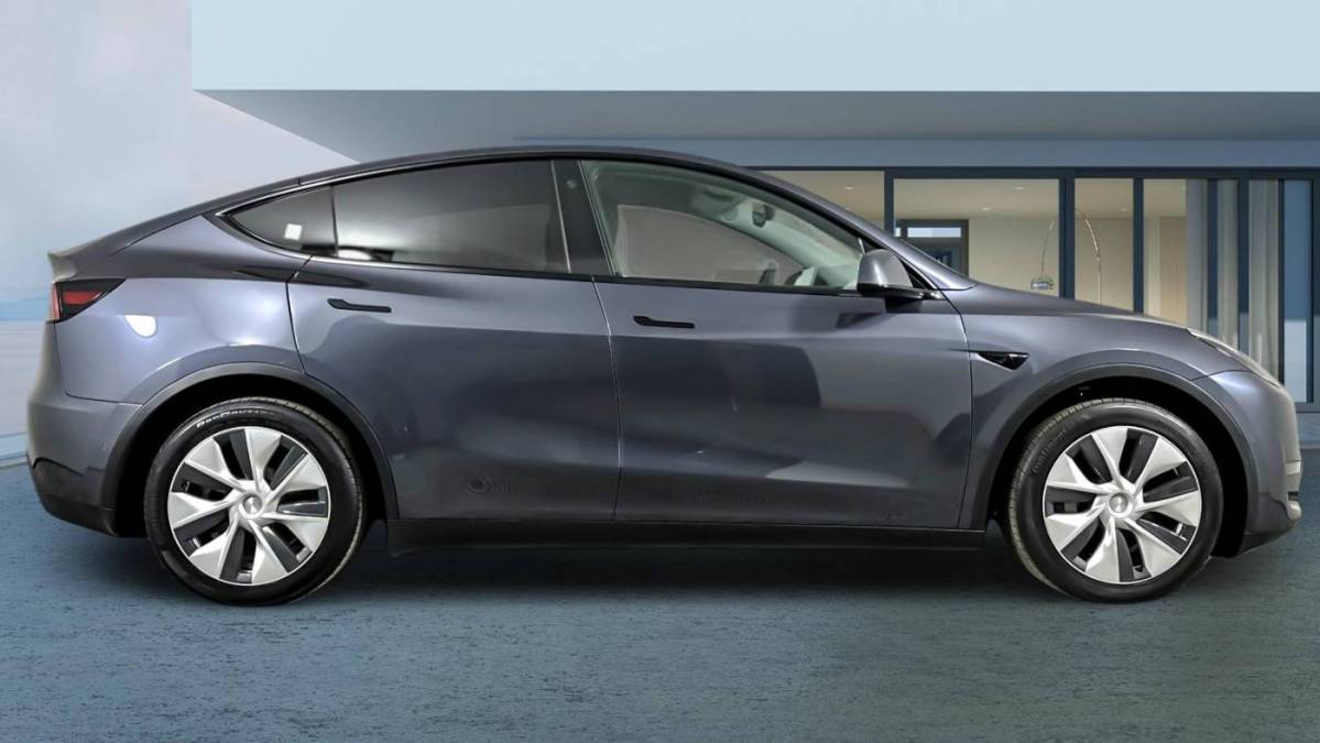 2021 Tesla Model Y 5YJYGDEE0MF161613