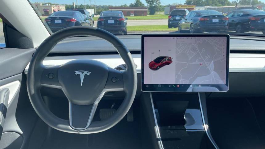 2020 Tesla Model 3 5YJ3E1EB3LF668895