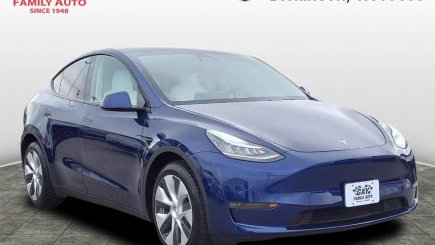 2021 Tesla Model Y 5YJYGDEE5MF069395