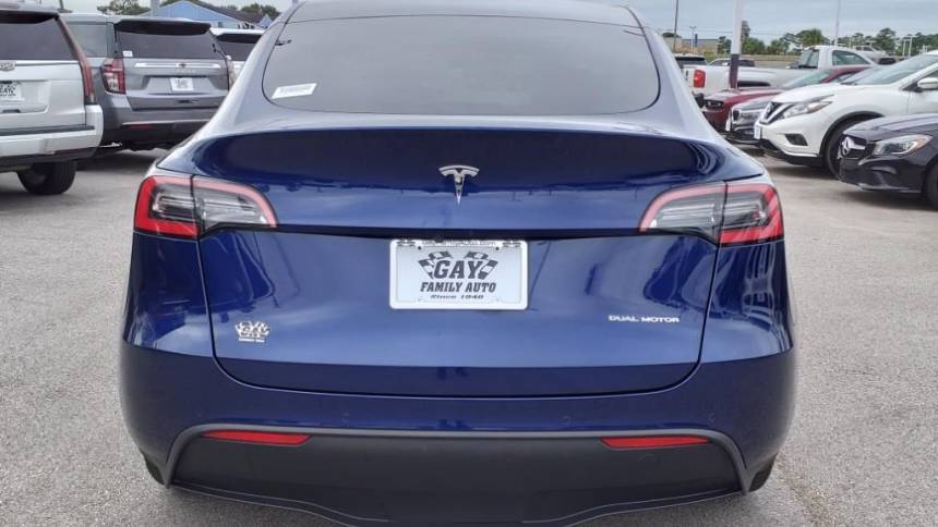 2021 Tesla Model Y 5YJYGDEE5MF069395