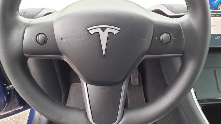 2021 Tesla Model Y 5YJYGDEE5MF069395