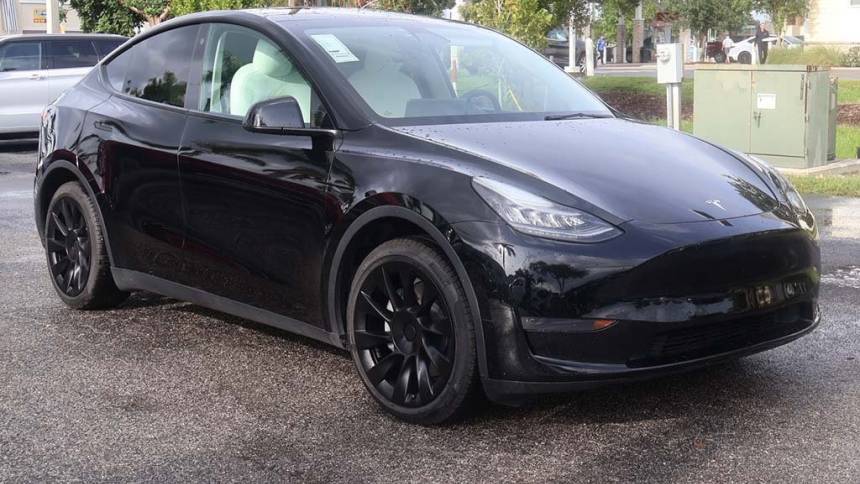 2021 Tesla Model Y 5YJYGDEE7MF102915