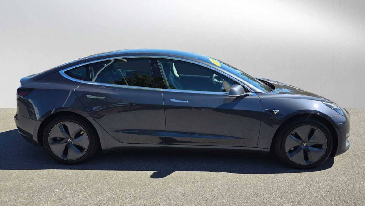 2019 Tesla Model 3 5YJ3E1EB9KF481305