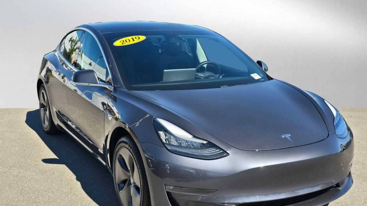 2019 Tesla Model 3 5YJ3E1EB9KF481305