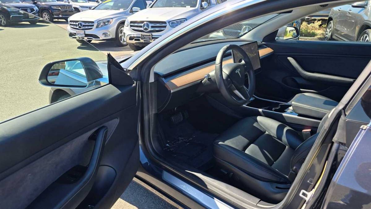 2019 Tesla Model 3 5YJ3E1EB9KF481305