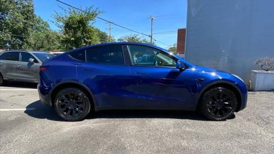 2021 Tesla Model Y 5YJYGDEE6MF185043