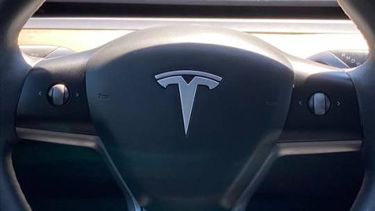 2021 Tesla Model Y 5YJYGDEE6MF185043