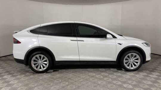 2016 Tesla Model X 5YJXCAE22GF032174