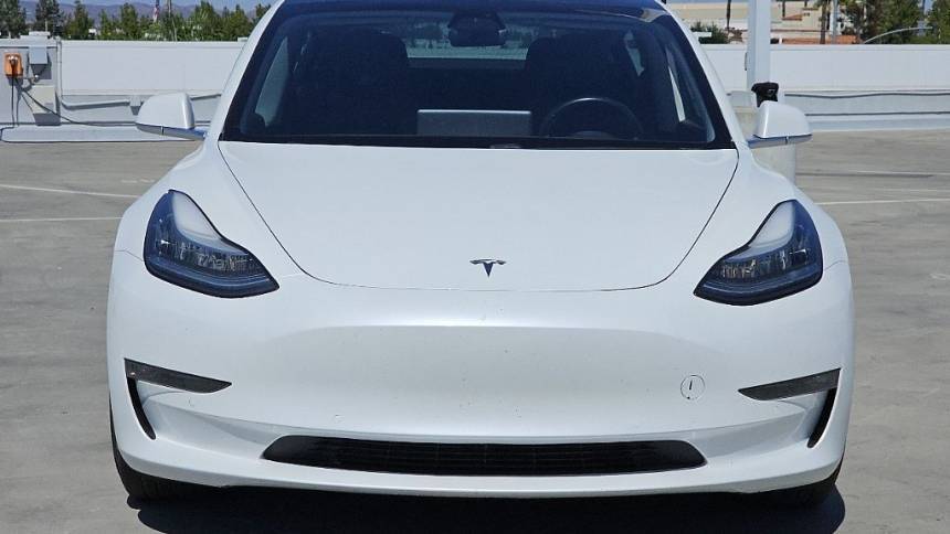 2018 Tesla Model 3 5YJ3E1EB3JF189812