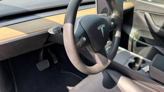 2021 Tesla Model Y 5YJYGDEEXMF245048